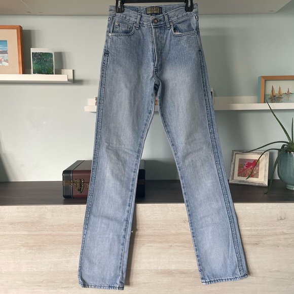 Vintage High-waisted Light Blue Wash Straight Leg Jeans - Picture 1 of 11